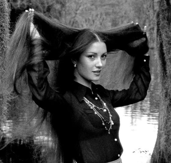 Beautiful Jane Seymour image 4
