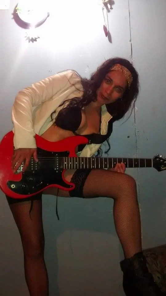Andrea Chilena image 15