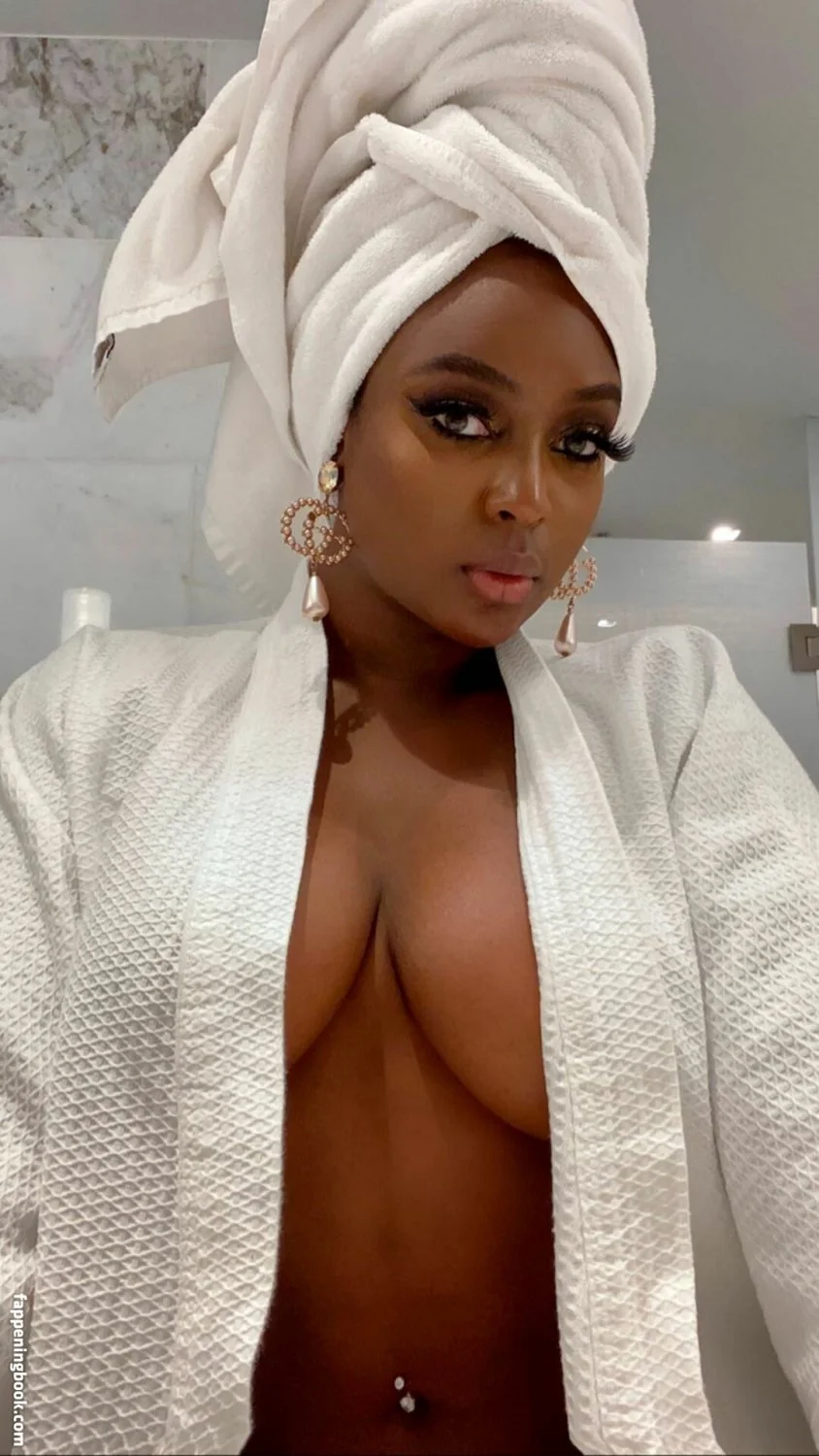 Amara La Negra image 7