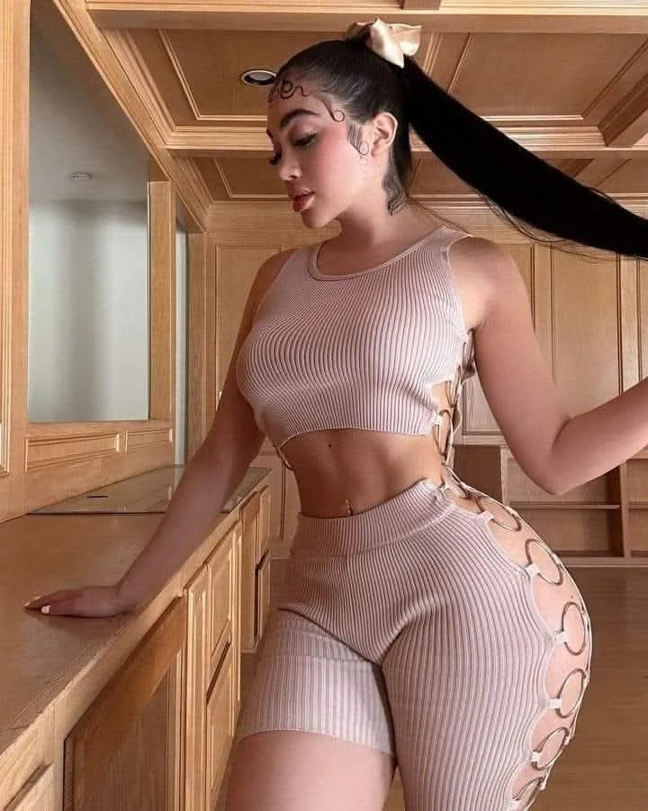 THICKEST PAWGS image 24