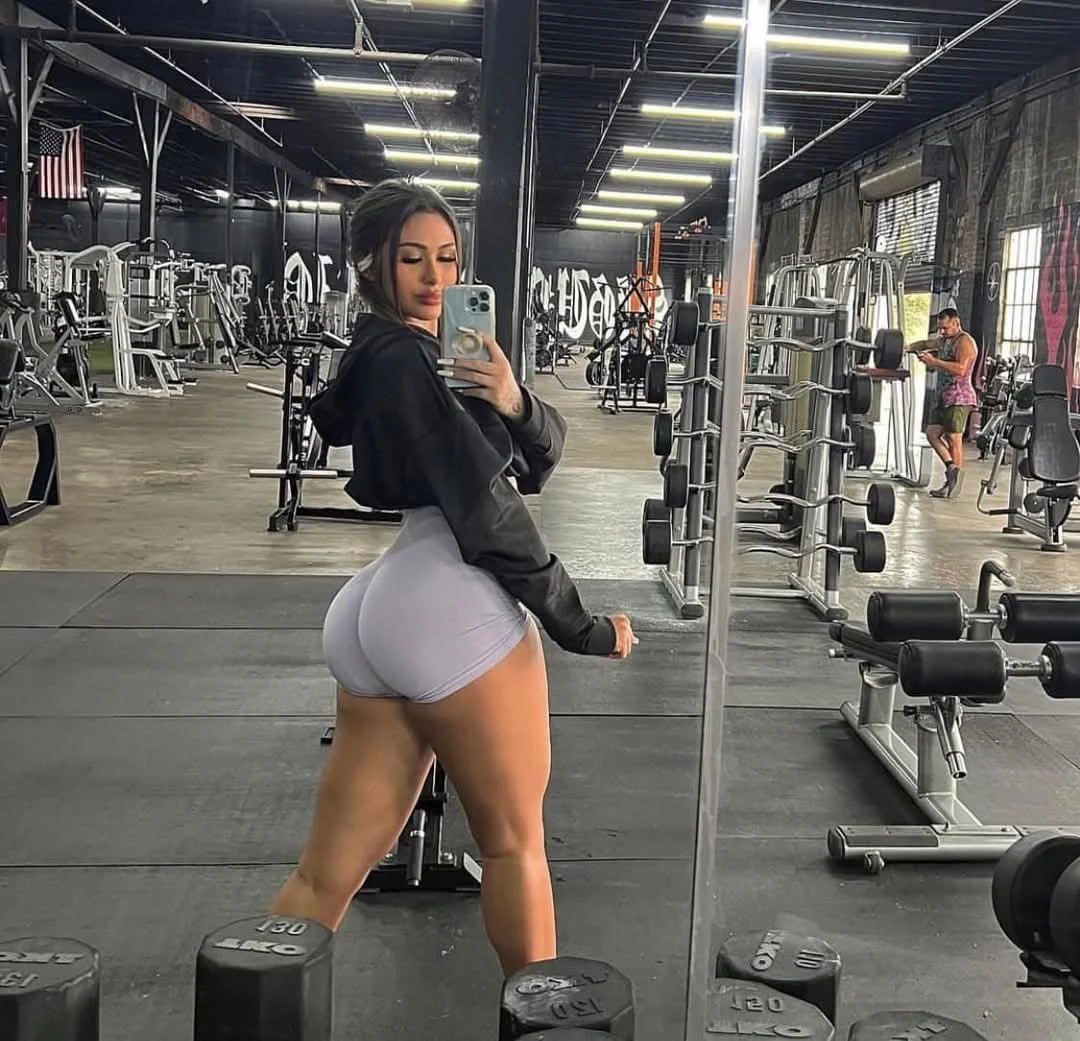 THICKEST PAWGS image 31