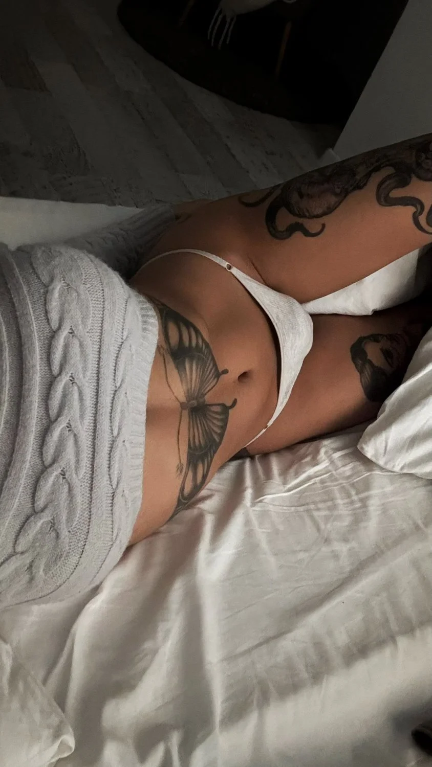 Hot Portuguese 🔥 image 16
