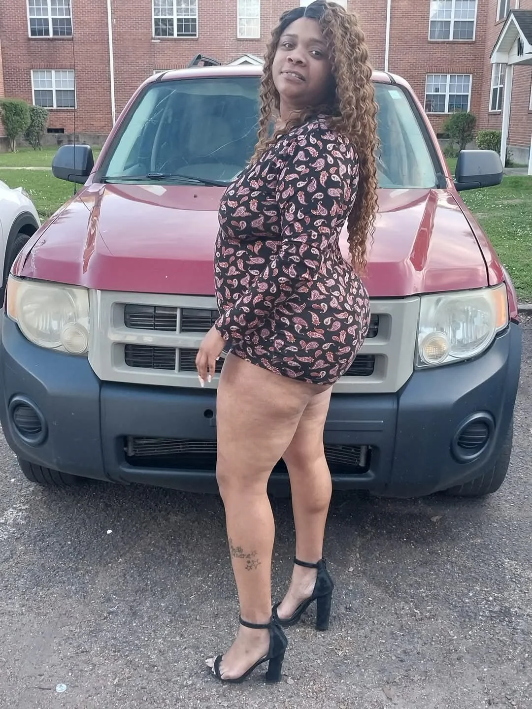 Carolyn image 8