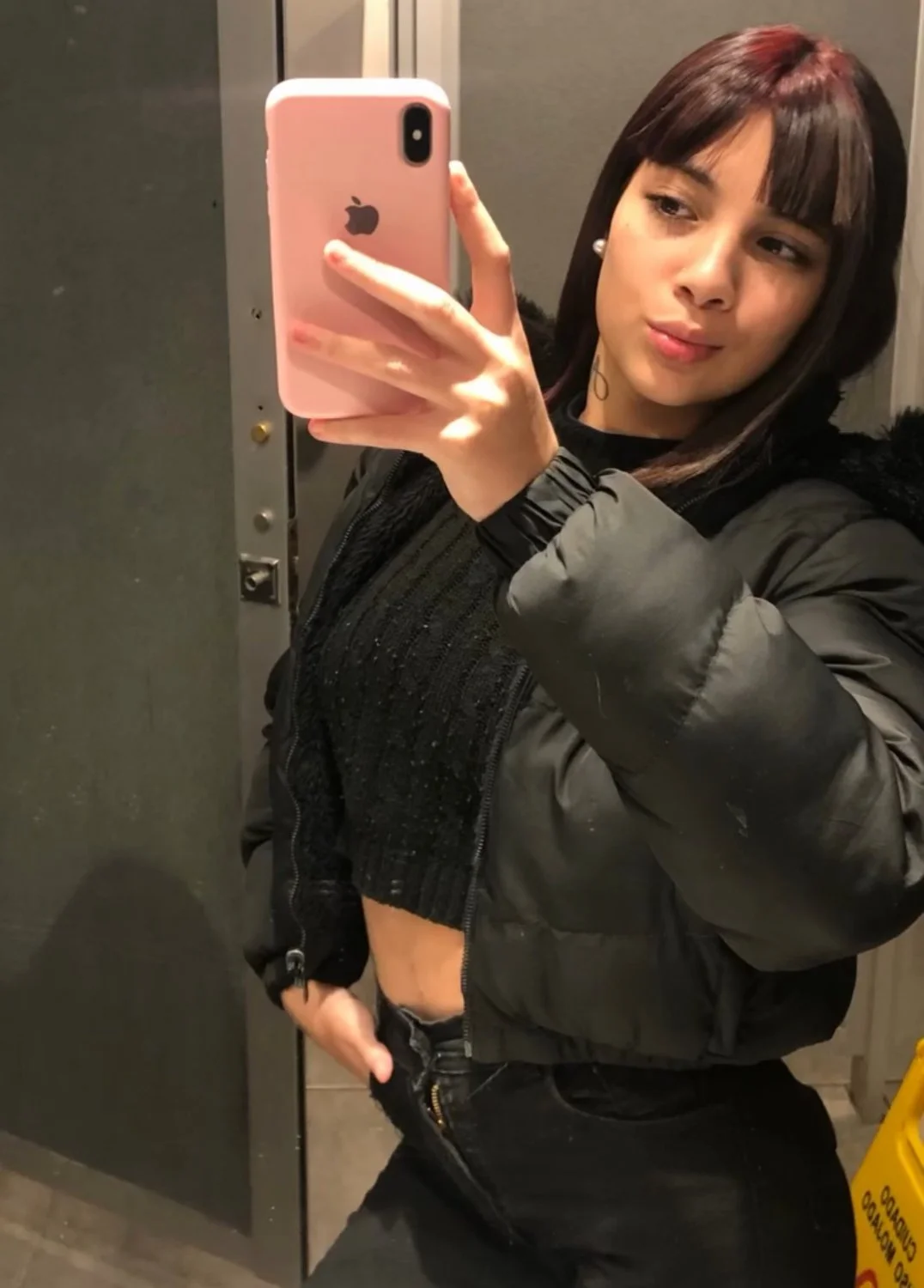 Jacqueline y su hna pendejitas hermosas image 2