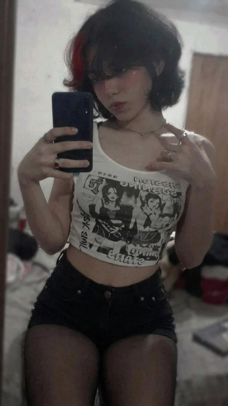 Egirl ninfeta webputinha mamando main image