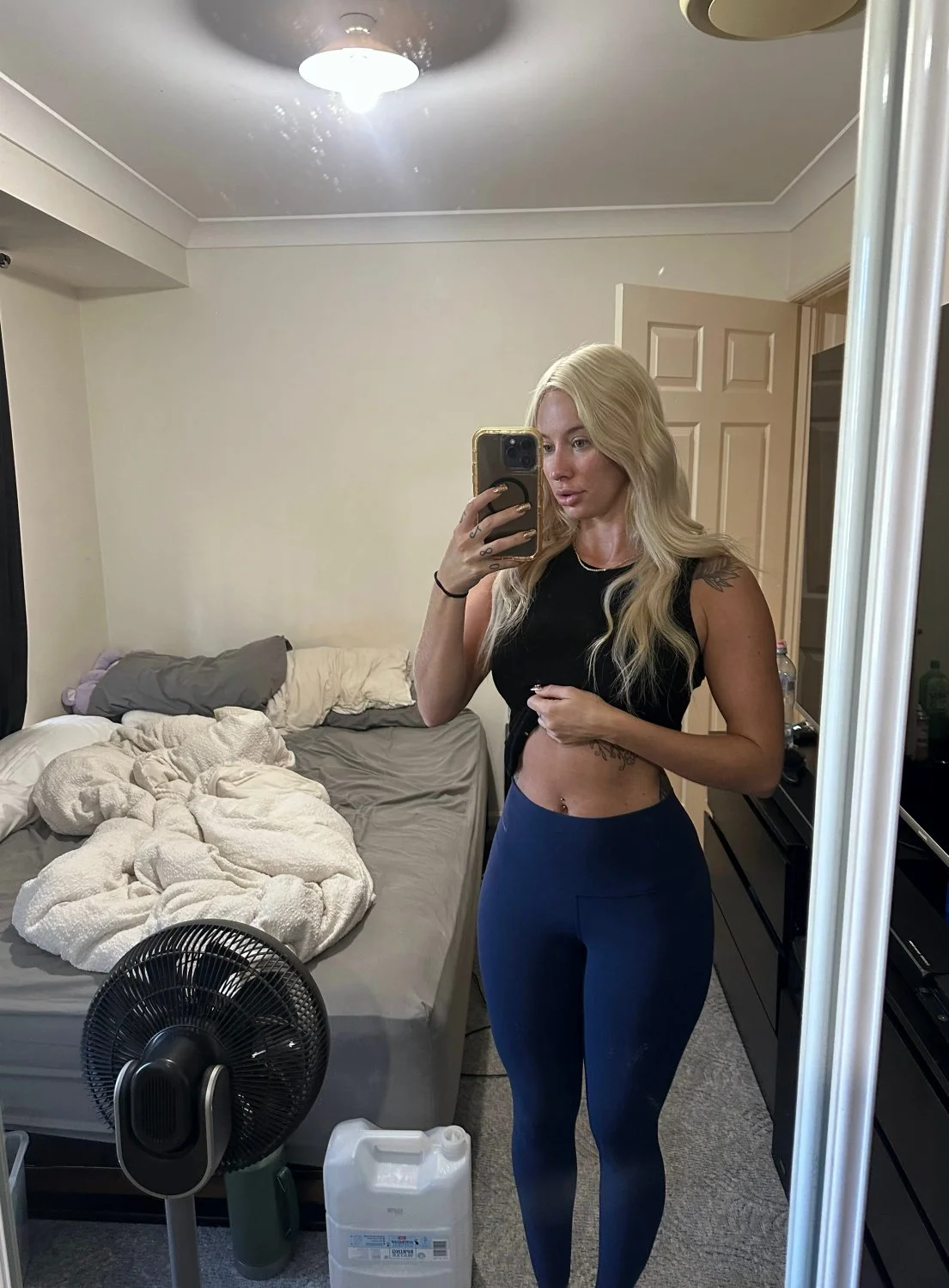 Someone help me pull up my shirt please main image