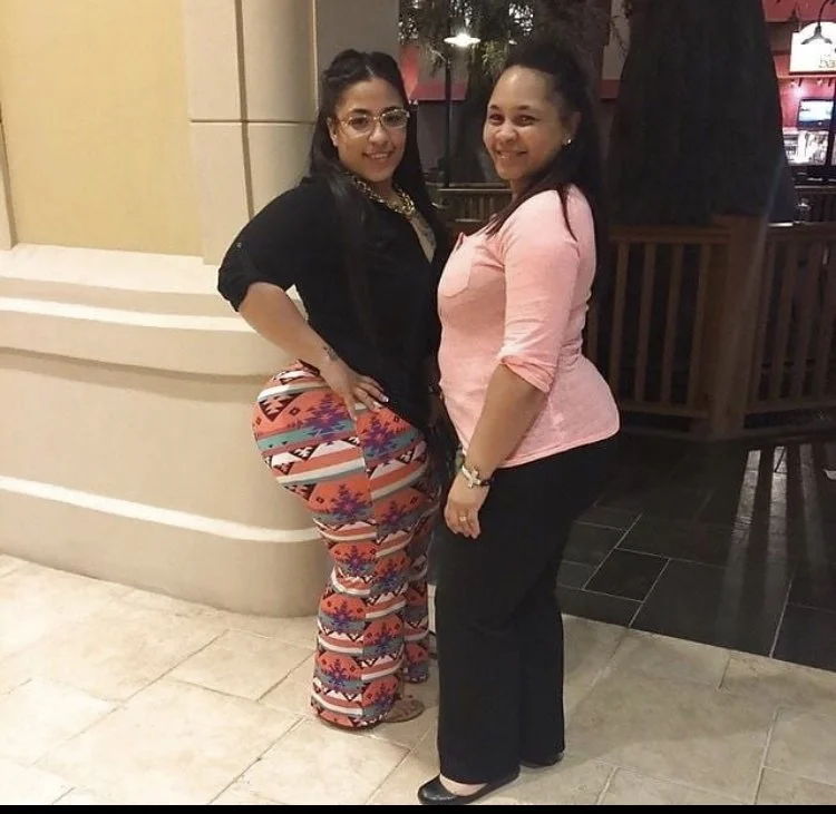 Los Mamis de Lujo image 4