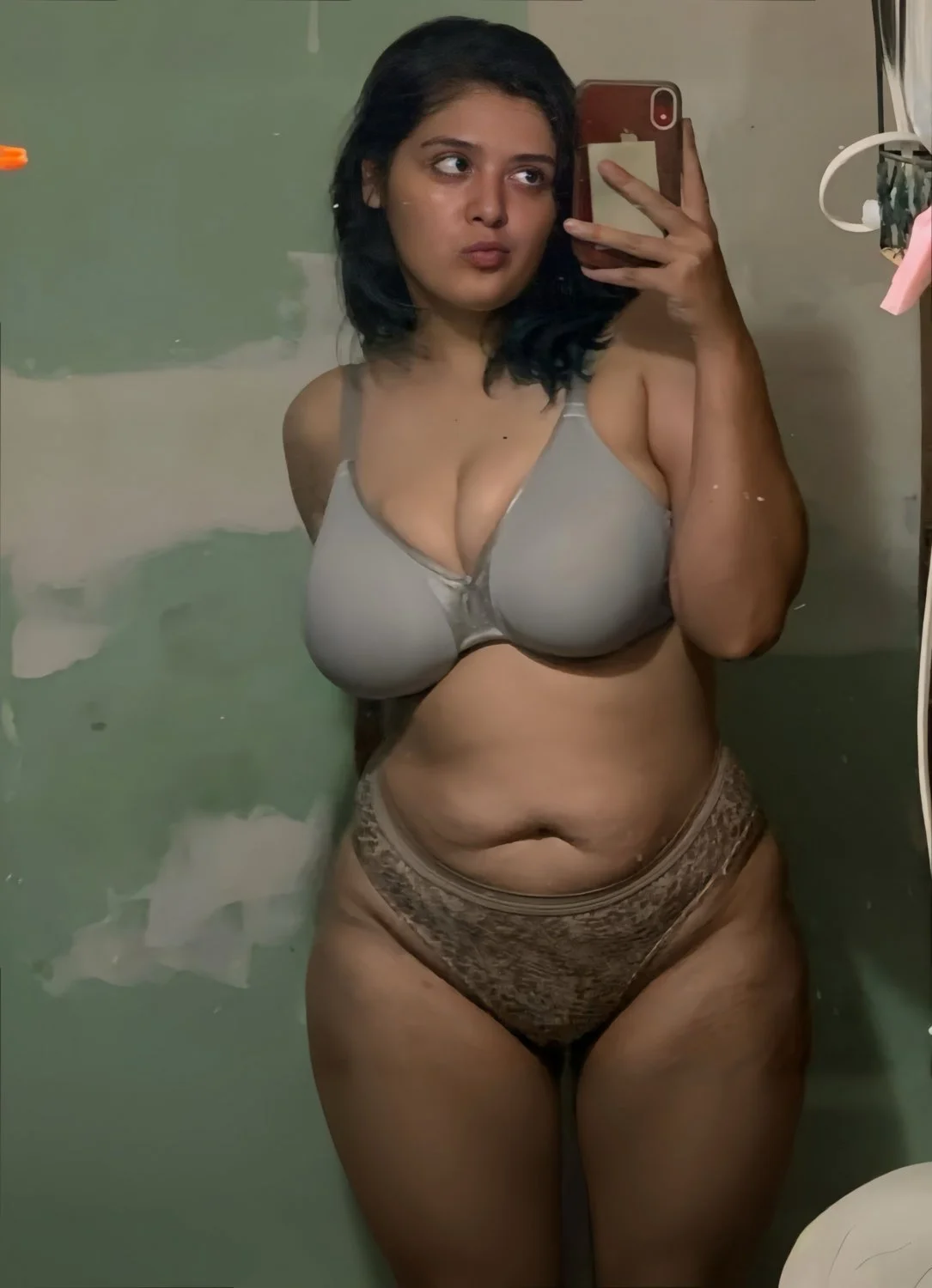 Big tit slut from Chicago exposed image 2