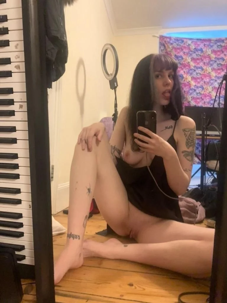 Slut main image