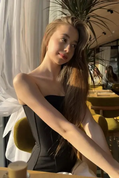 High heel feet cover image