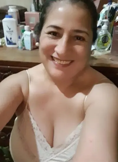 14. SEÑORA NELLY TETONA ESPOSA INFIEL AL MARID0 cover image