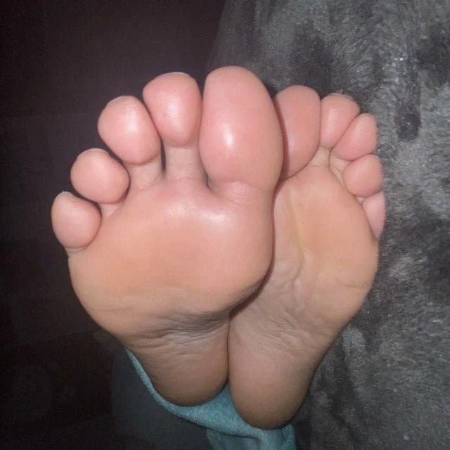 Sisters soles main image