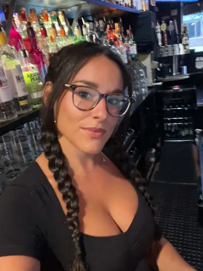 Puerto Rican bartender and singer Alyssa loves taking backshots cover image