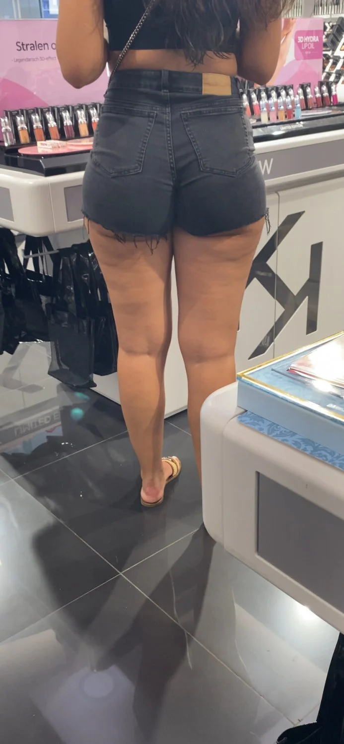 Nalgona en short de jeans image 5