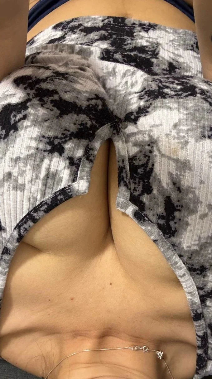 Latina tetona image 18