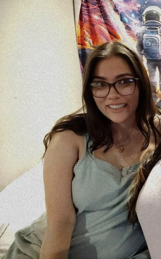 MissRiss image 5