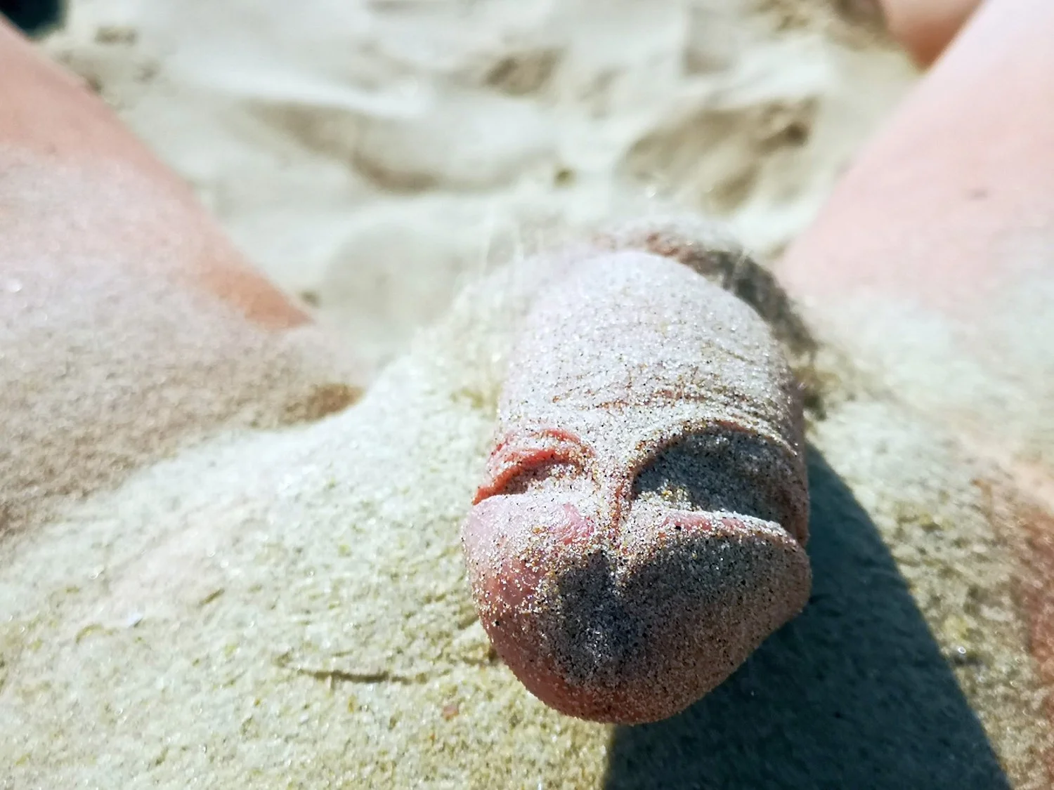 wanking, masturbating, horny @ the beach // Wichsen und geil am Strand image 36