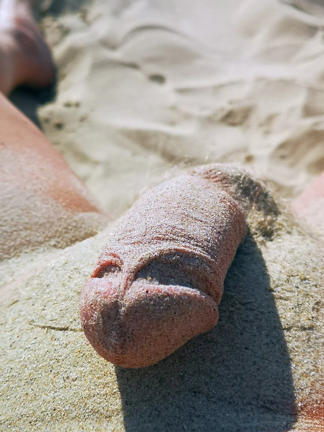 wanking, masturbating, horny @ the beach // Wichsen und geil am Strand image 41