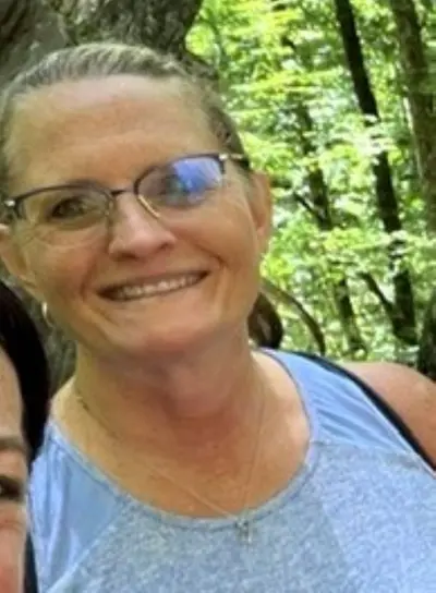 Sexy MILF gets cum on her ass cover image