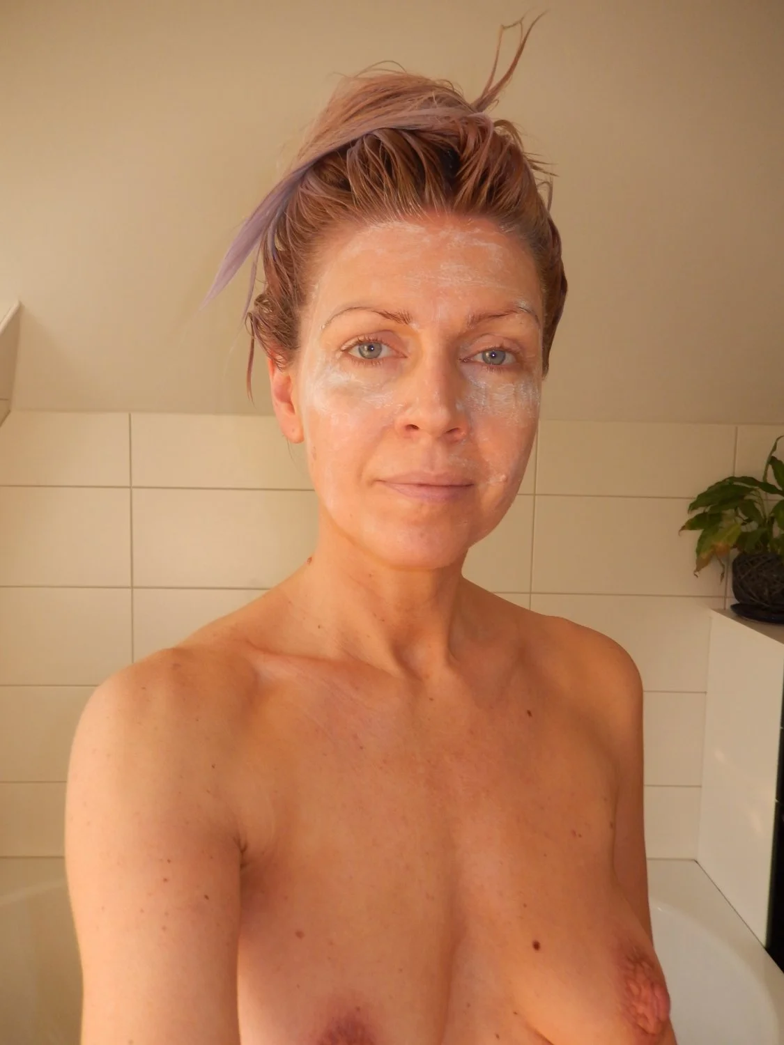 Sexy Blonde Milf (4/6) image 3