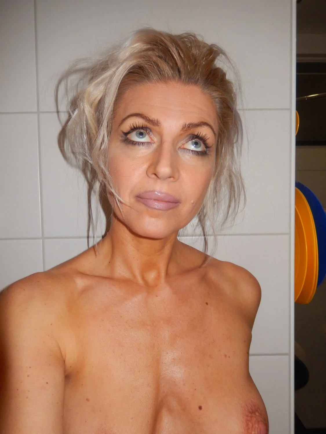 Sexy Blonde Milf (4/6) image 40