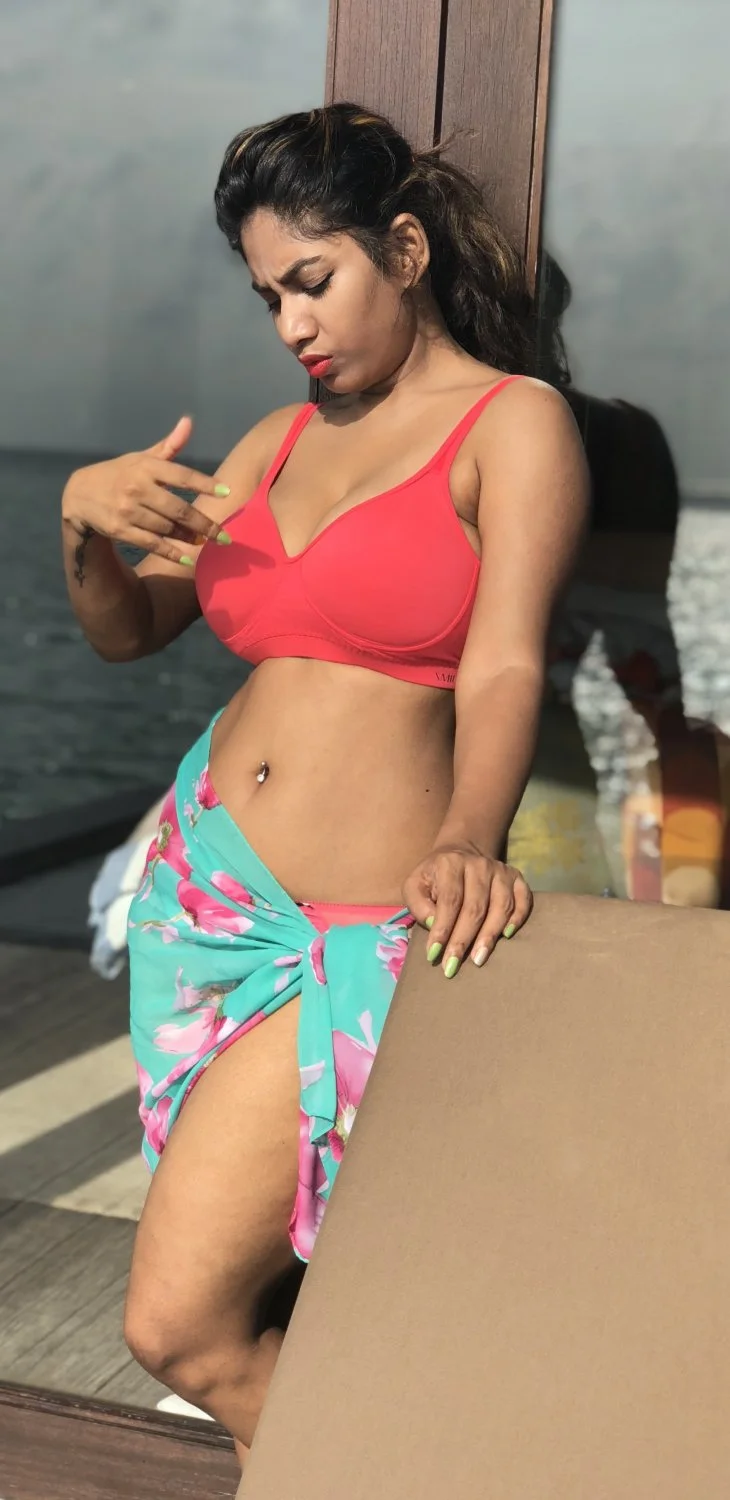 Indian Girl Hot leaked Pics image 19