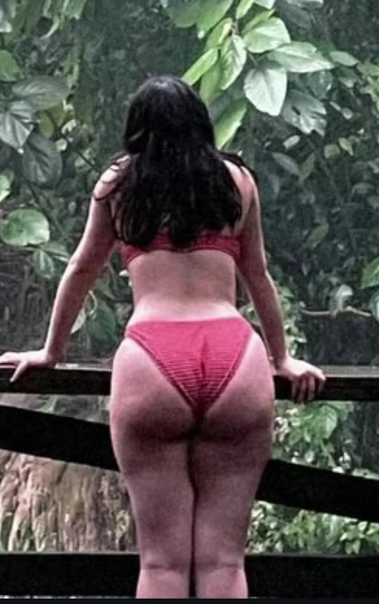Solo una putita nalgona para morbo image 3