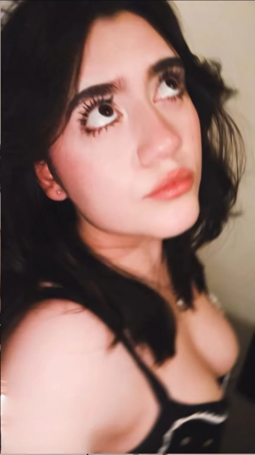 Solo una putita nalgona para morbo image 8