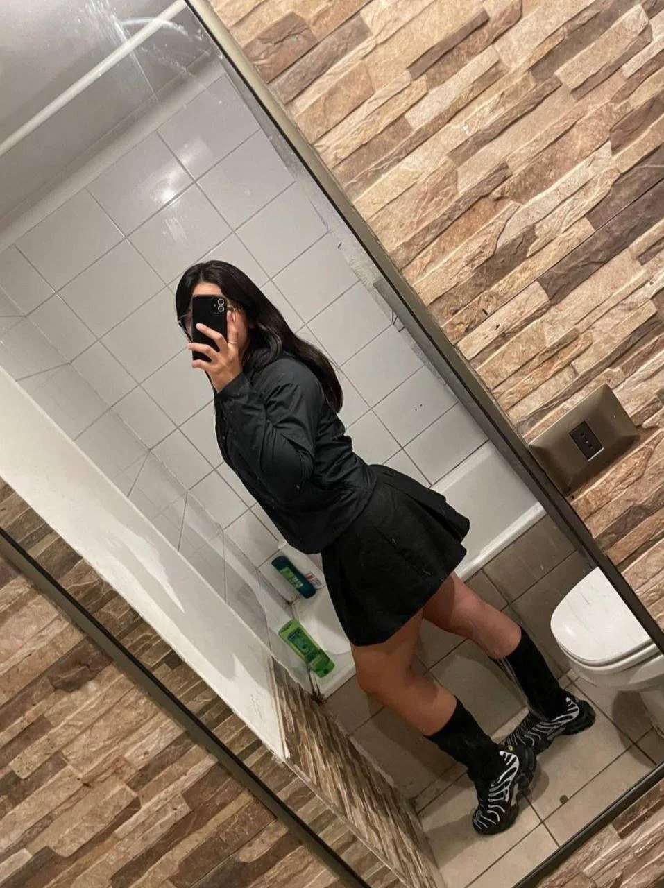 Pendeja es muy zorrita image 4
