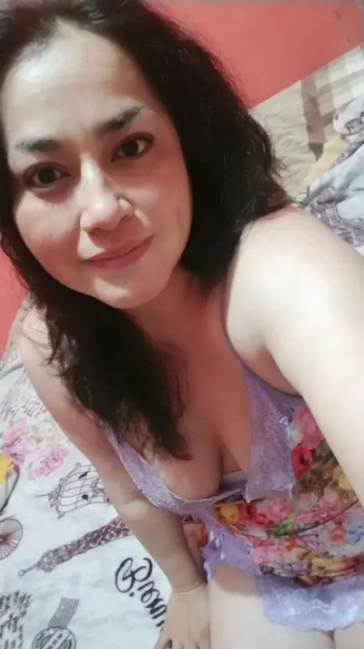 Milf mexicana de 39 años de Chimalhuacán bien cachonda y tetona le gusta chupar verga cover image