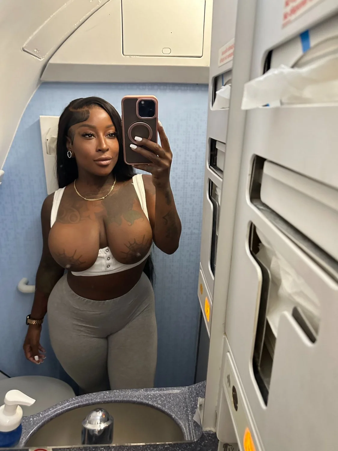 Sexy Ebony image 18