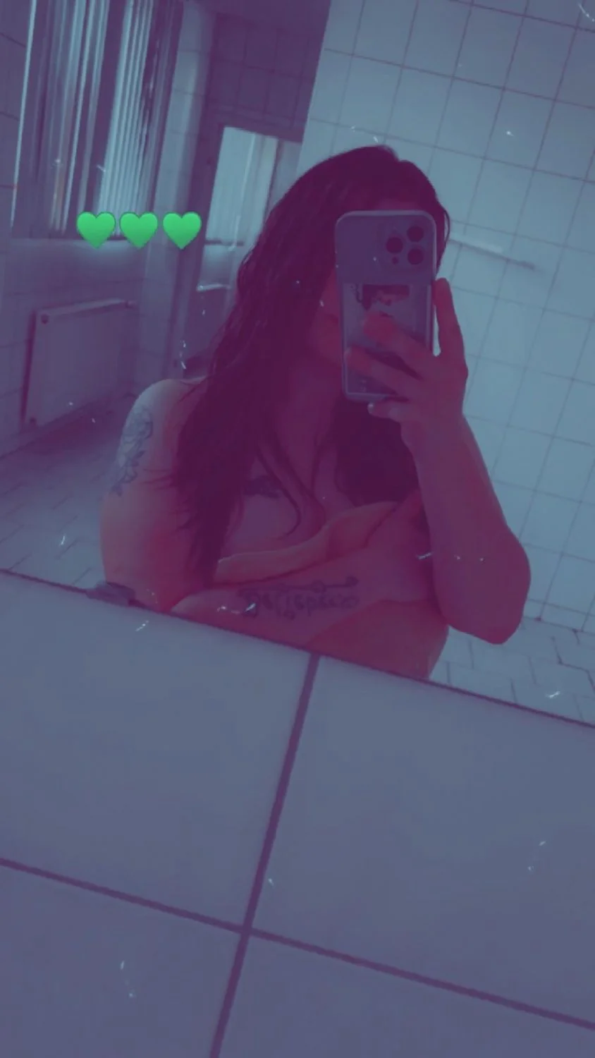 My Hot Teen GF Nudes image 3