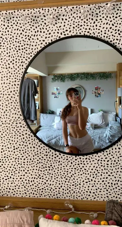 Yummy fit toned 19 year old girlfriend tapes n nudes (2 of 2) cover image