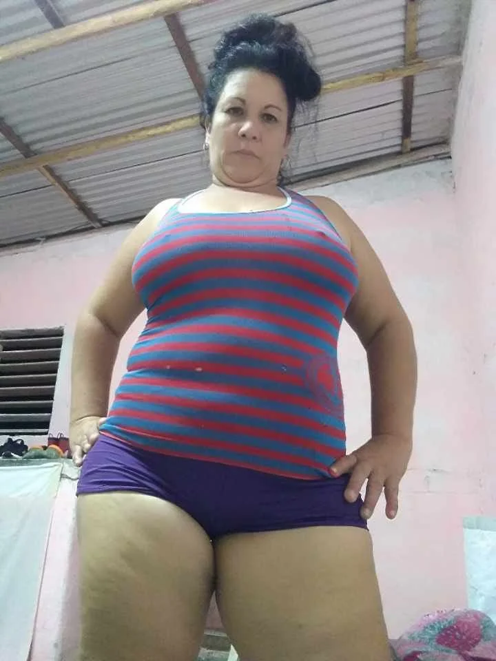 Señora putipobre bien rica que conocí por Facebook image 2