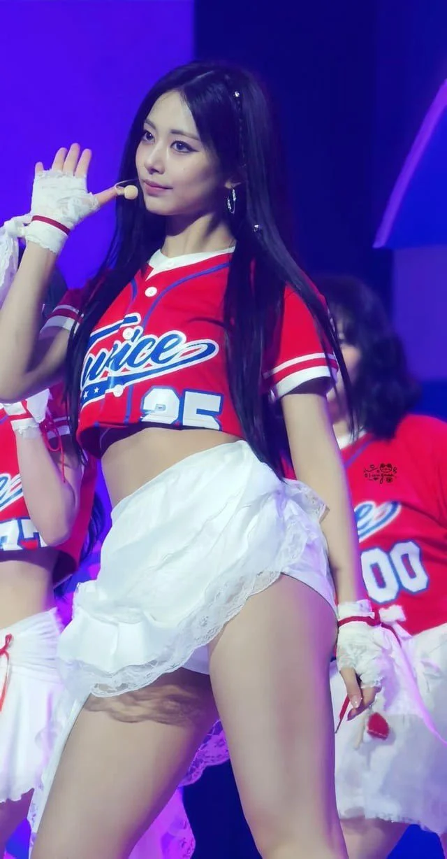 Tzuyu (Twice) Pictures 1 📷 image 37