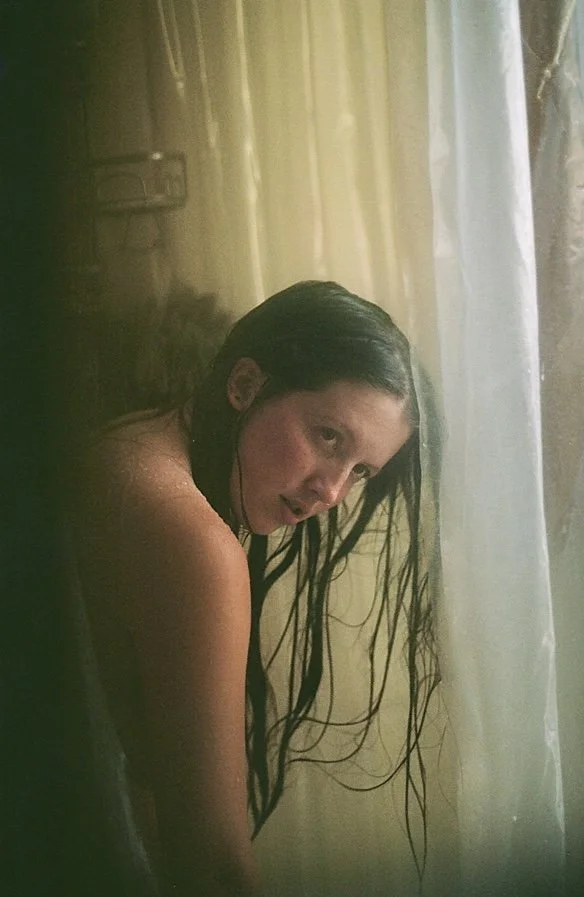 Tub boudoir image 2