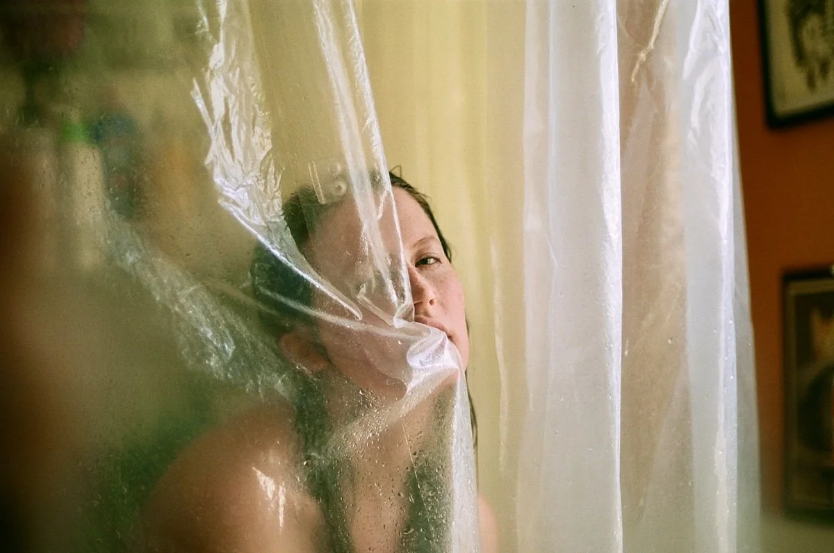 Tub boudoir image 4