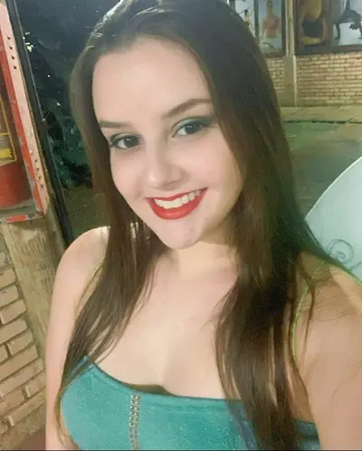 Novinha loirinha casada exibe buceta e cusinho!! vazou, vazada, vazados, amador, novinha, corno cover image