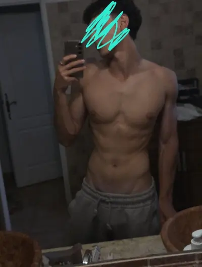 i'm so horny . M20 dom, message me . TG : therealbatmanisi cover image