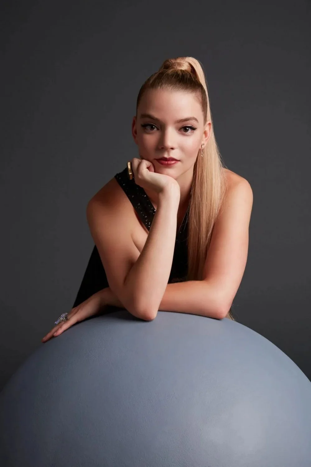 Obey to Goddess Anya Taylor-Joy image 6