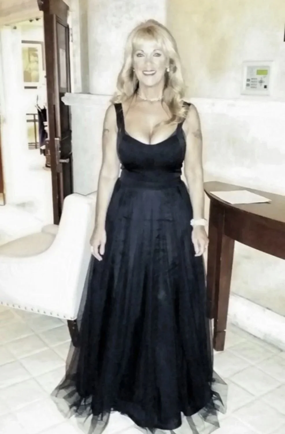 Lisa clearly loved the attention her huge MILF tits we’re getting back in the day image 18