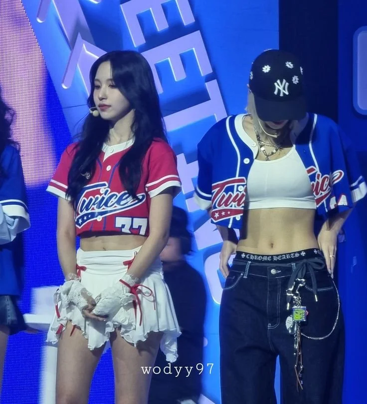 Momo (Twice) Pictures 2 📷 image 4