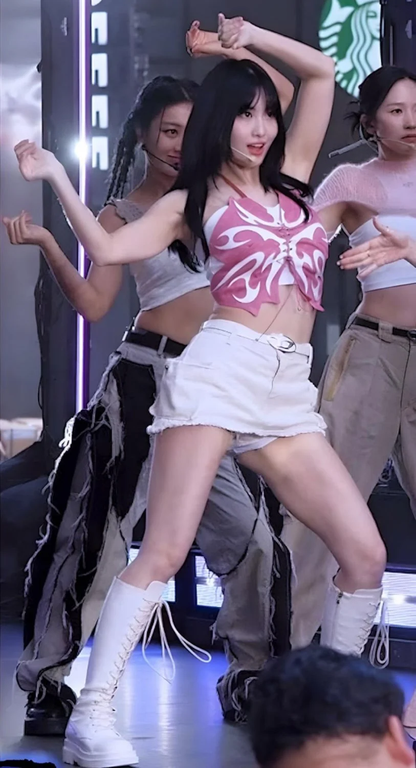 Momo (Twice) Pictures 2 📷 image 44