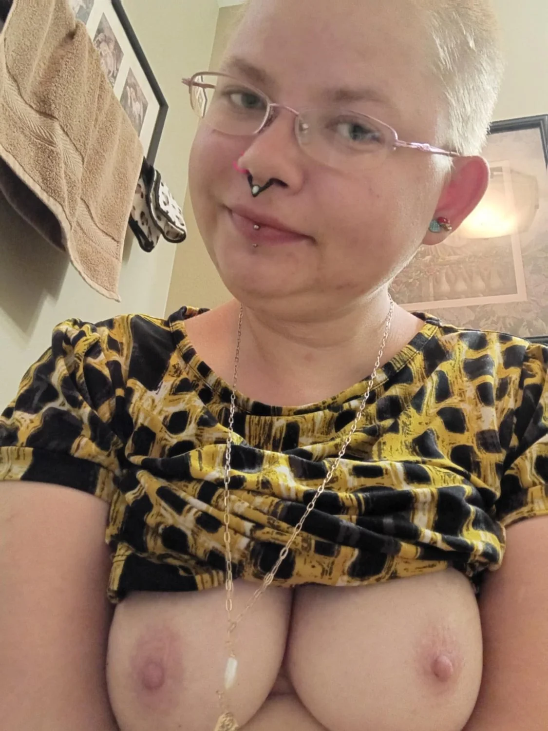 Piggy Slut Liz image 17
