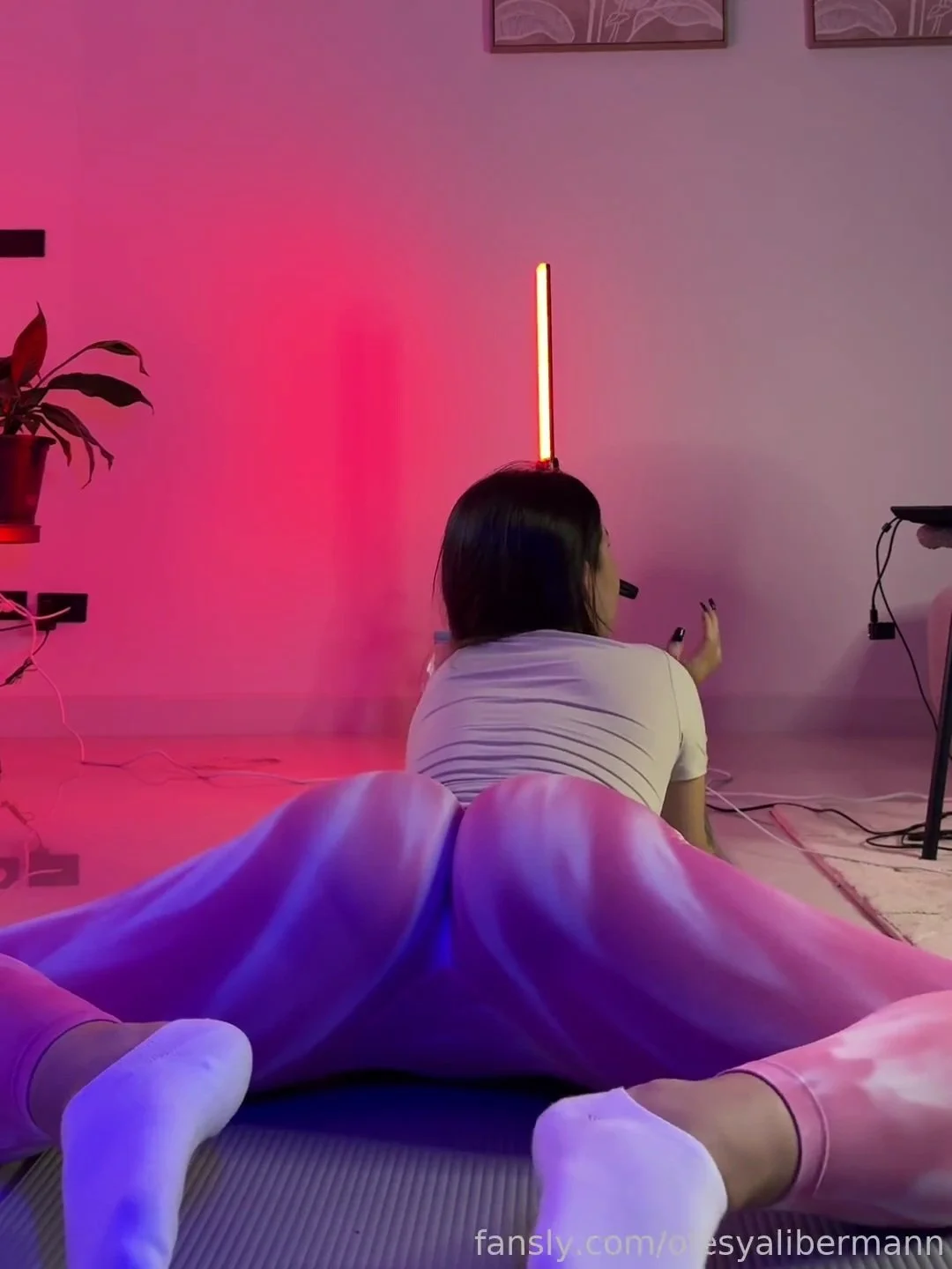 Hot Russian Streamer with Big Ass tries Yoga image 2