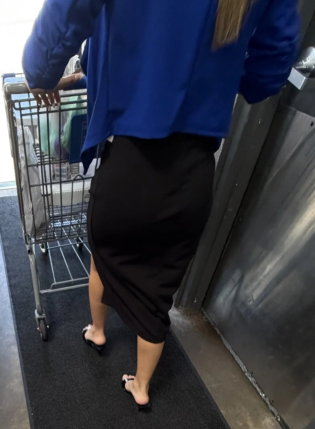 Sexy MILF feet in black heels image 19