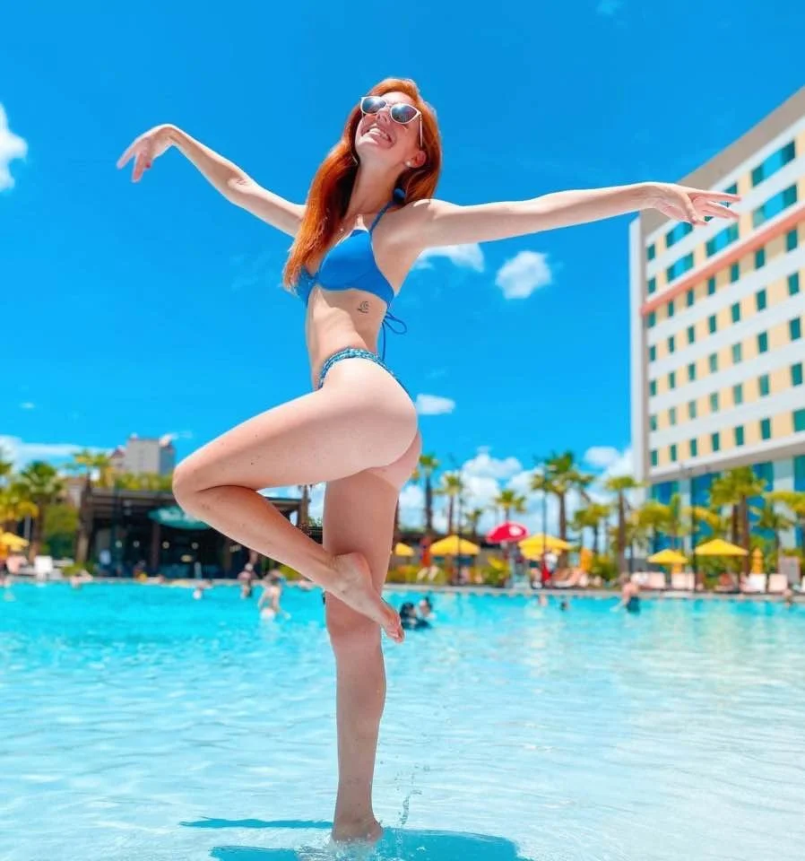 Webslut-Redhead-Lost image 2