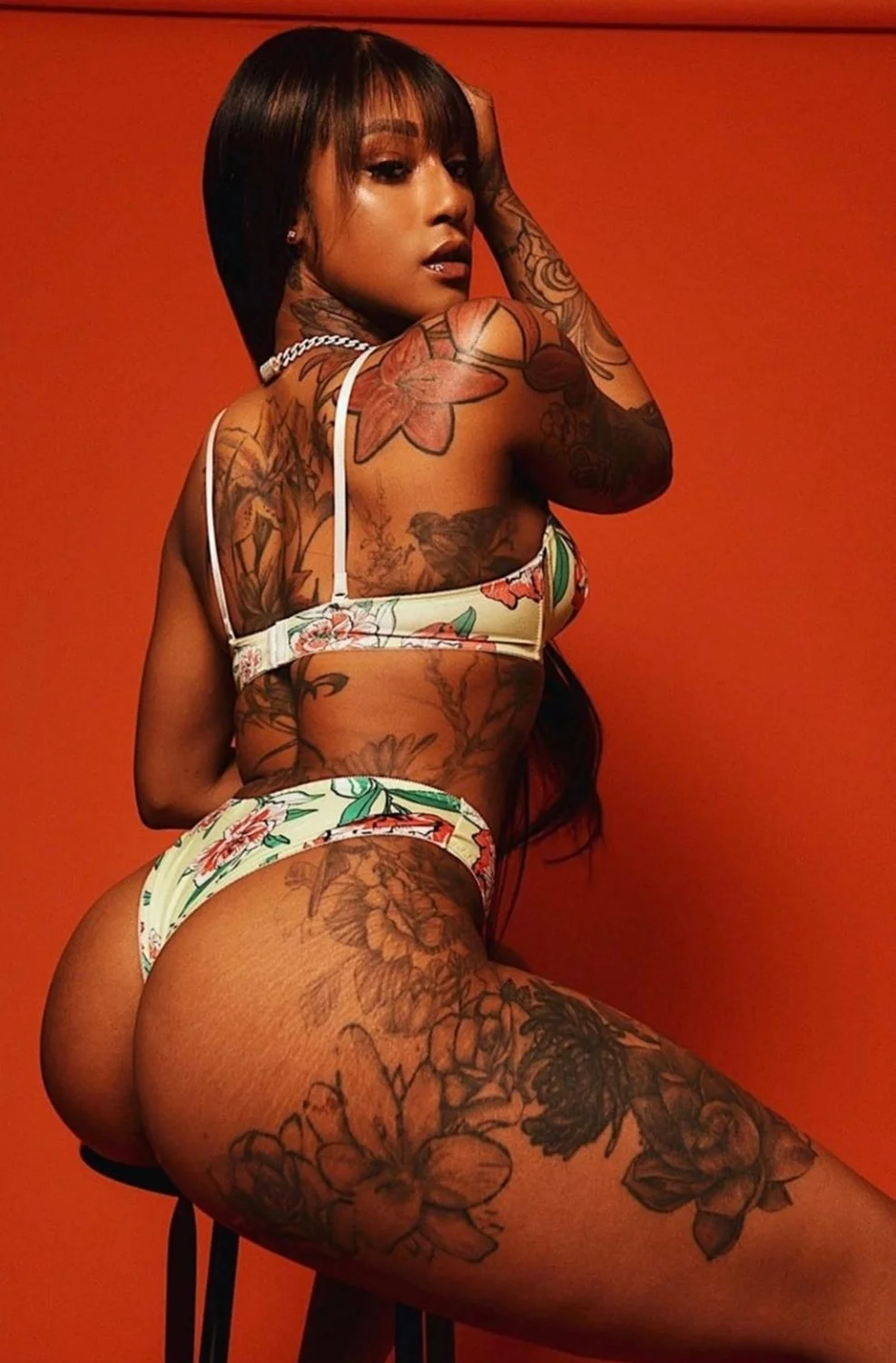 Mizz Twerksum image 7