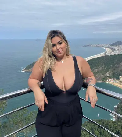 Olha essa delícia de casada gordinha cover image