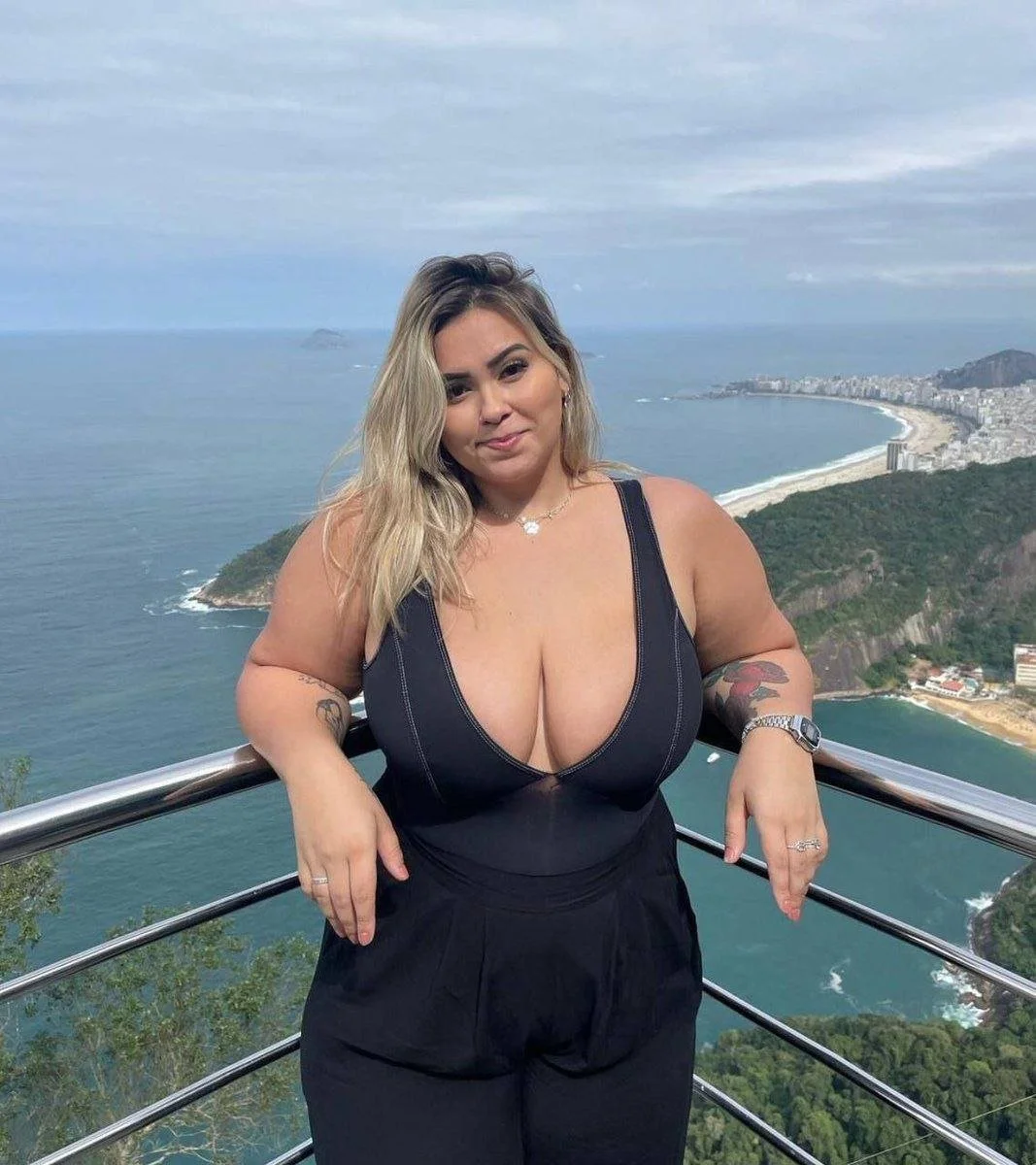 Olha essa delícia de casada gordinha main image